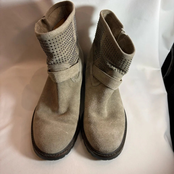 COACH Sz 8B Gates Moto Style Suede Ankle Boots Studded Chunky Sole Rounded Toe - Picture 2 of 16